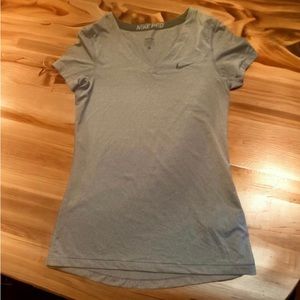 NikePro V-neck Tee